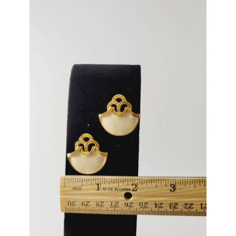 Vtg Avon Ivory Enamel Vogue Style Gold and White Stud Earrings Fan Shape 1980s